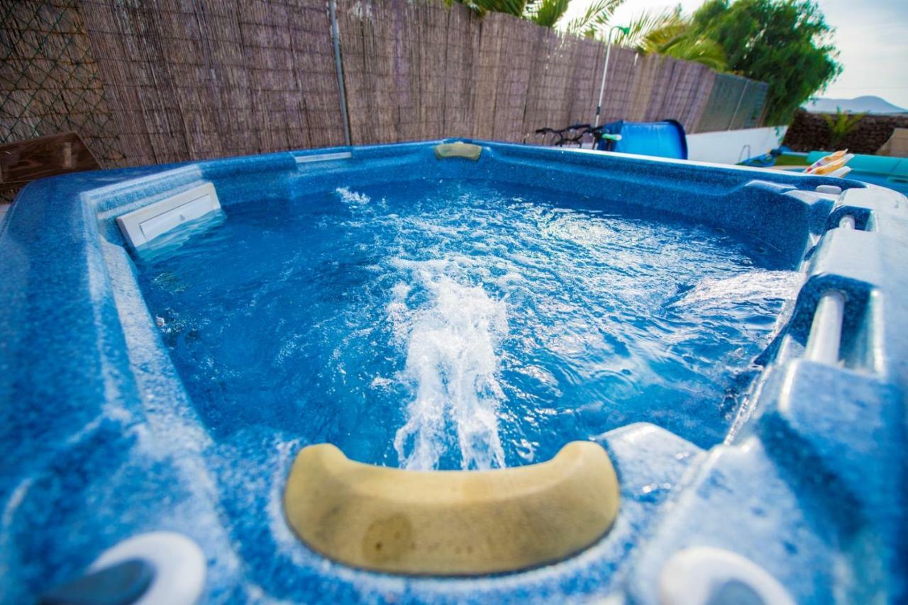 Villatommy Heated Pool, Hottub, Fast Wifi 라하레스 외부 사진